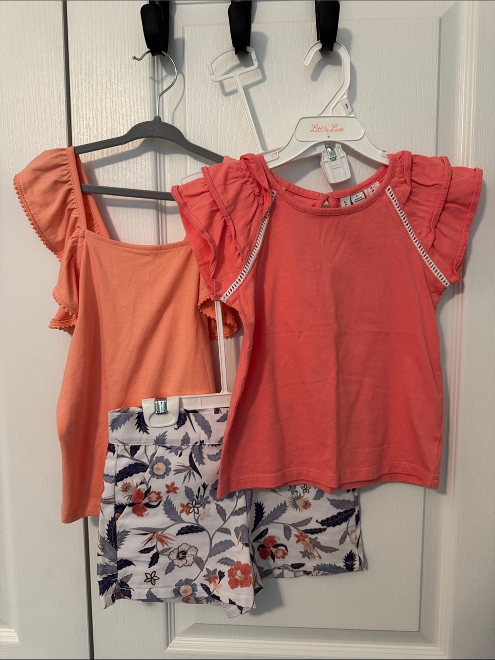 Janie & Jack Girls 6 Bundle Coral Ruffle Sleeve Top & Peach Tank w/ flrl Shorts